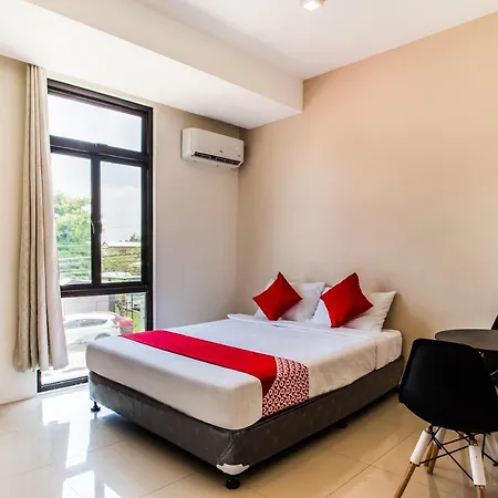 Oyo 403 Maplewave Hotel